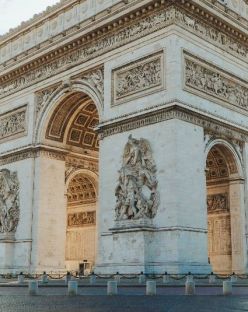 Париж - Трети март - шестдневна