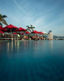 Настаняване по програмата + THE CHARM RESORT PHUKET