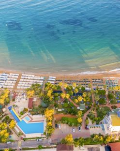 ARMAS GREEN FUGLA BEACH