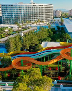 CRYSTAL CENTRO RESORT