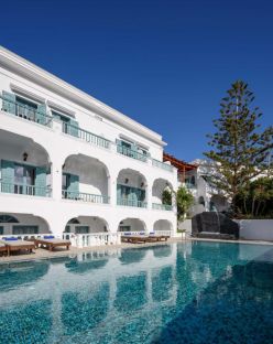 ARMONIA HOTEL SANTORINI 3*
