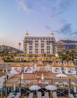 ARIA RESORT & SPA HOTEL