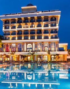 SERENITY QUEEN HOTEL