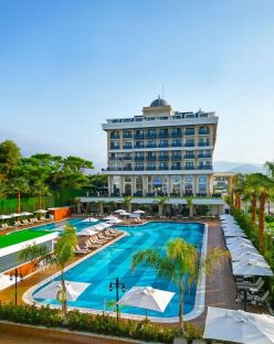 SERENITY QUEEN HOTEL