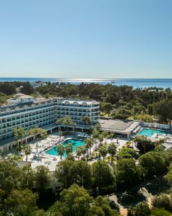 BERRY BLUE HOTEL