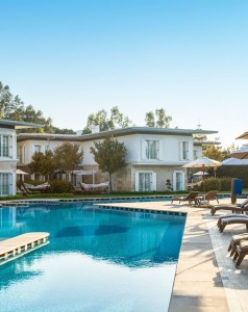 AZURE VILLAS BY CORNELIA