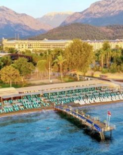 CRYSTAL DE LUXE RESORT & SPA