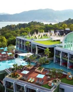 Crest Resort & Pool Villas